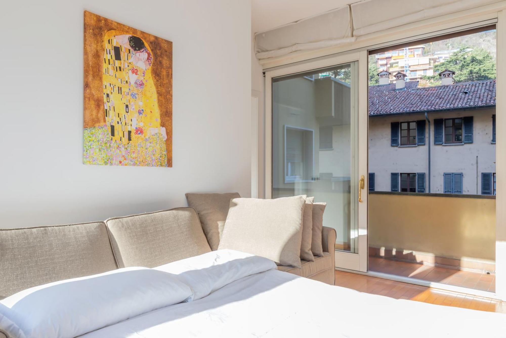 Joivy Apartments By The Lake Como Eksteriør bilde